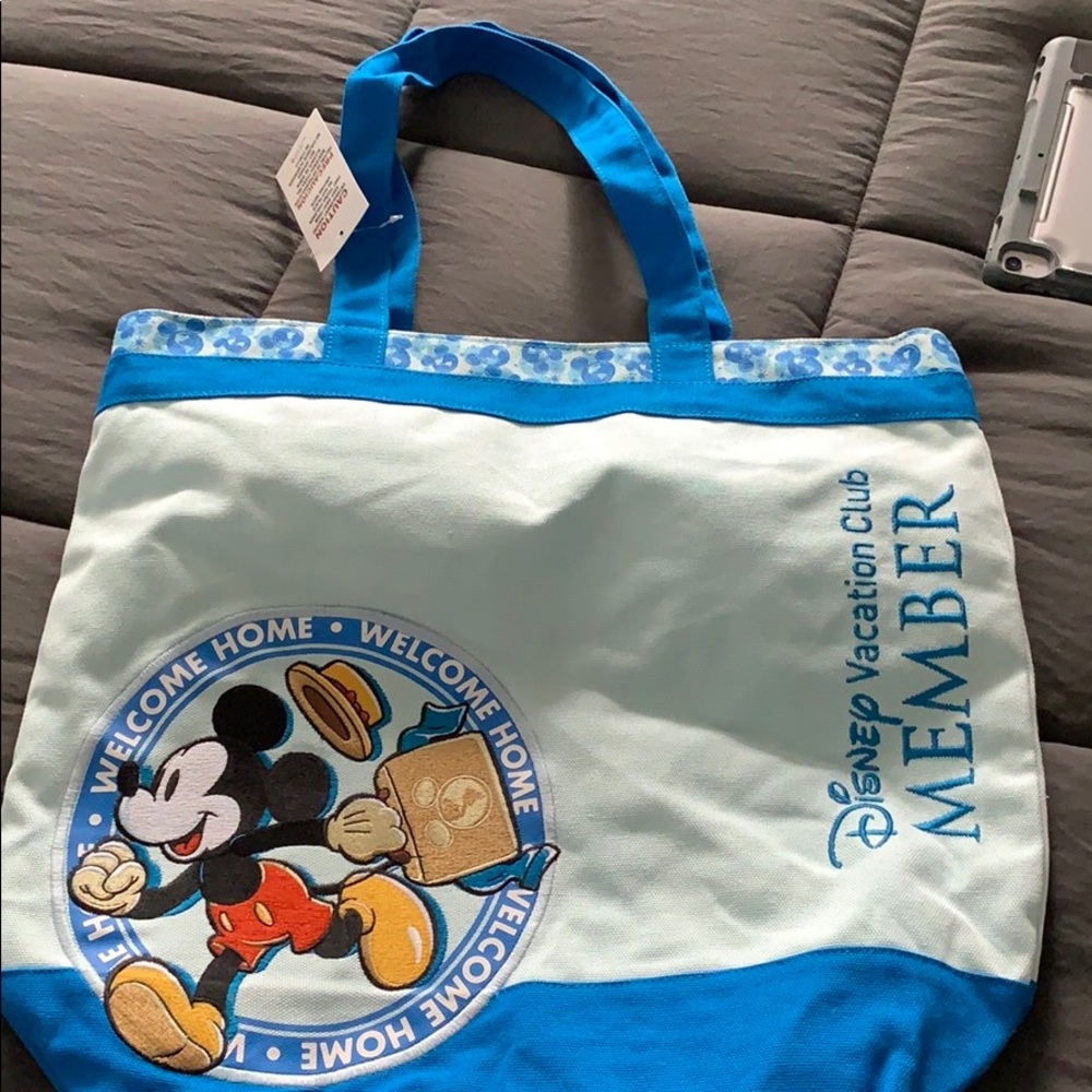 Disney vacation club member bag. NWT
